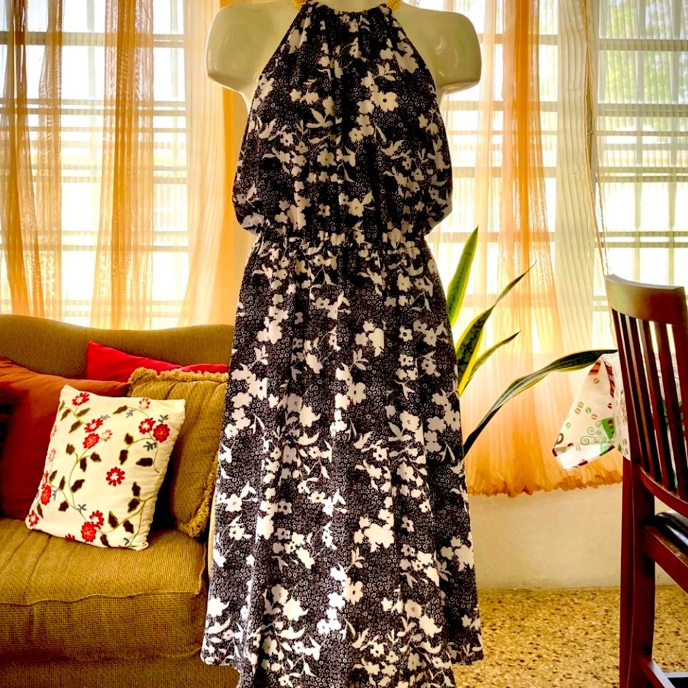 ✨ Michael Kors Chain Neck Sleeveless Dress NWT Size Small Black White Floral✨